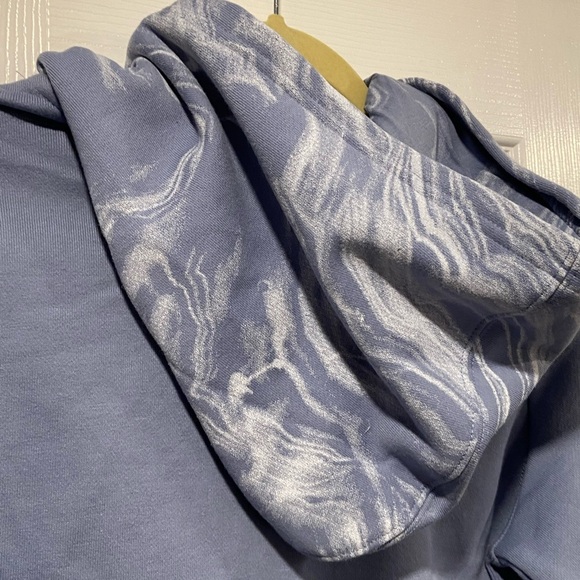 NWT Champion Size M Dusty Blue Marble Flow Recerse Weave Hoodie Kangaroo Pocket - Picture 10 of 14